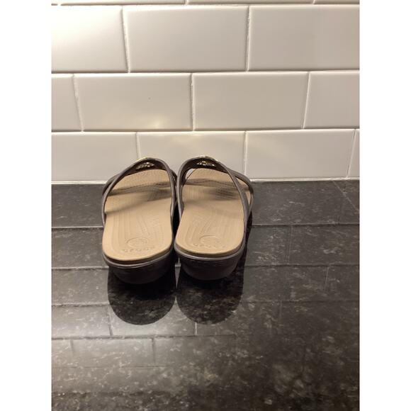 Crocs Women's Slide Strappy Wedge Sanrah Sandals Gold Medallion Brown Size W7 - Picture 6 of 10